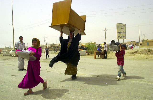 Iraqi Children-Photographs of the Children in Iraq-William E. Thompson