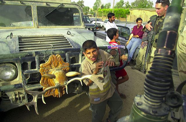 Iraqi Children-Photographs of the Children in Iraq-William E. Thompson