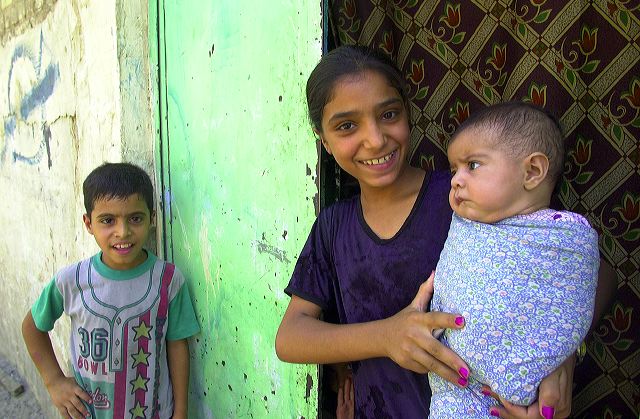 Iraqi Children-Photographs of the Children in Iraq-William E. Thompson