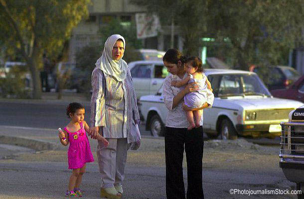 Iraqi Women-Photographs of Women and their lives in Iraq-William E. Thompson